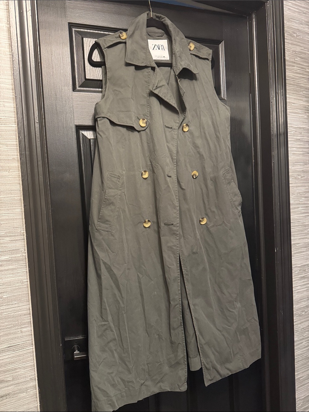 Zara Olive Green Sleeveless Trench Coat with Buttons
